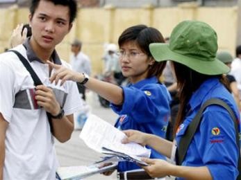 820 mille candidats bénéficient d’aides lors du concours d’entrée à l’Université   - ảnh 1